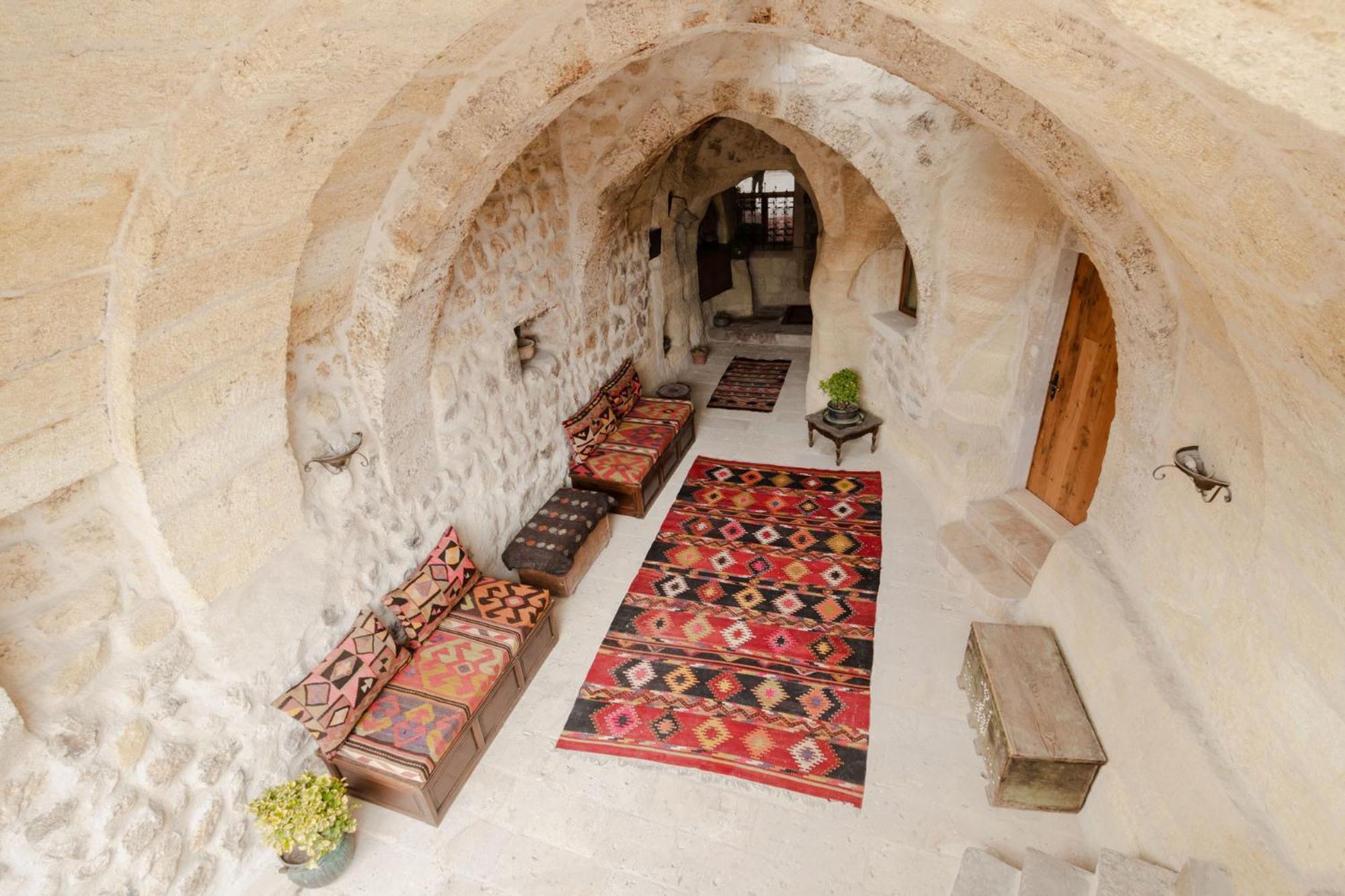 Готель Sultan Cave